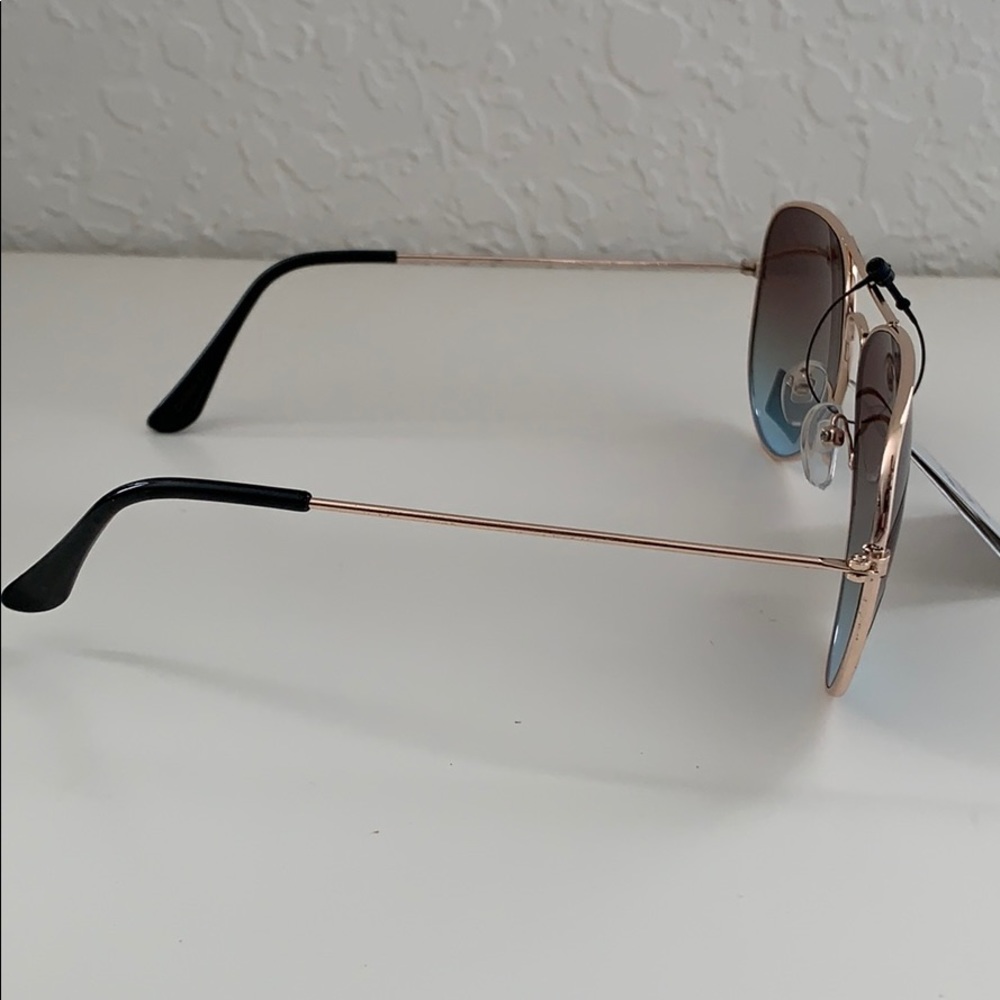 ๐ ๐ SUNGLASSES - Picture 2 of 7